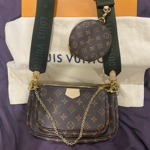 Authentic LV Multi Pochette Accessories.